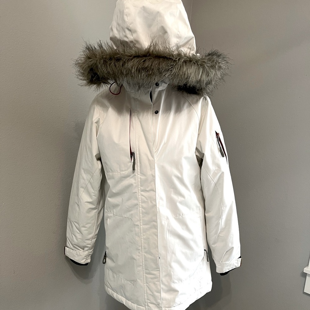 Outer Boundaries womens polar white snow jacket